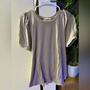 Chic Gray Short Sleeve Top